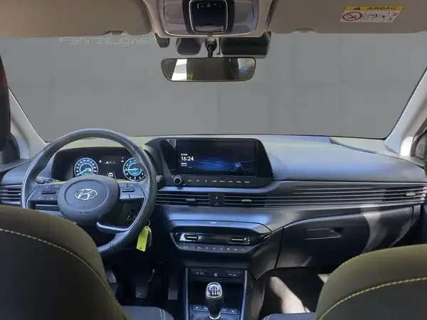 HYUNDAI I20 (8/15)