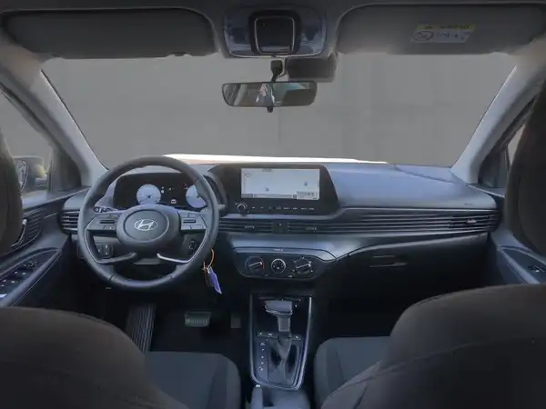 HYUNDAI I20 (8/15)