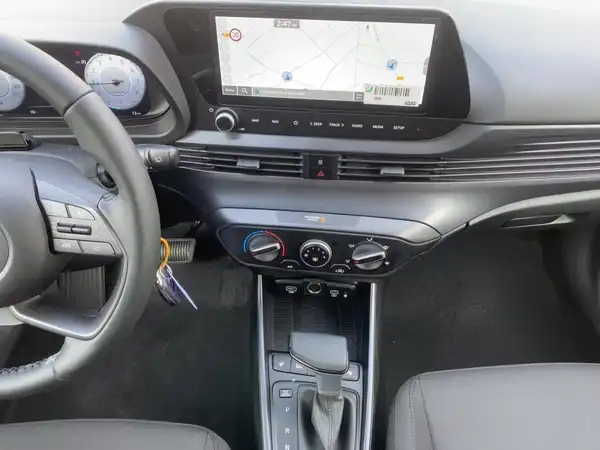 HYUNDAI I20 (10/15)