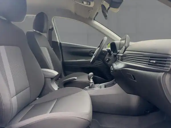HYUNDAI I20 (11/15)