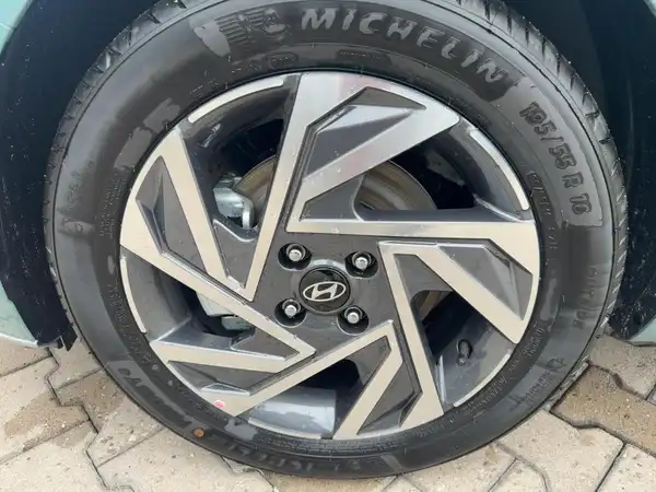 HYUNDAI I20 (7/15)