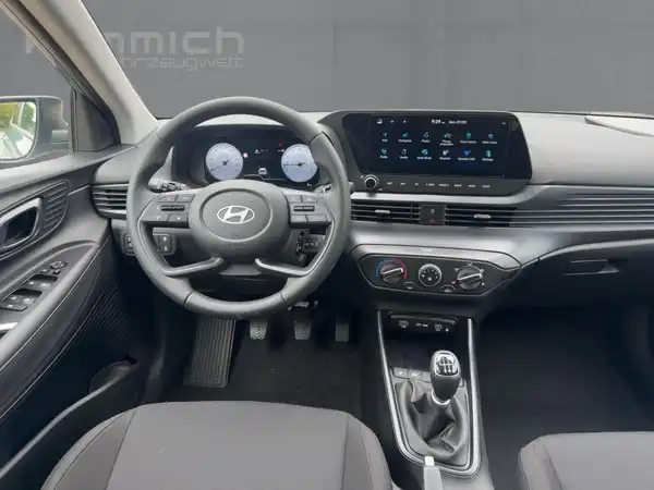 HYUNDAI I20 (8/15)