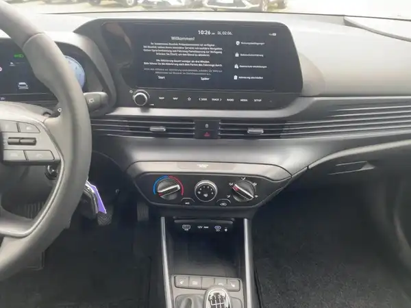 HYUNDAI I20 (10/15)