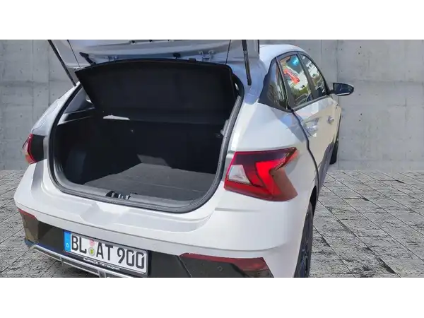 HYUNDAI I20 (7/15)