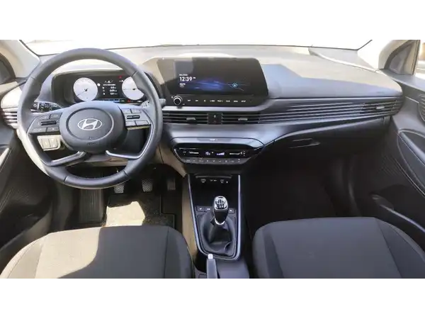 HYUNDAI I20 (10/15)