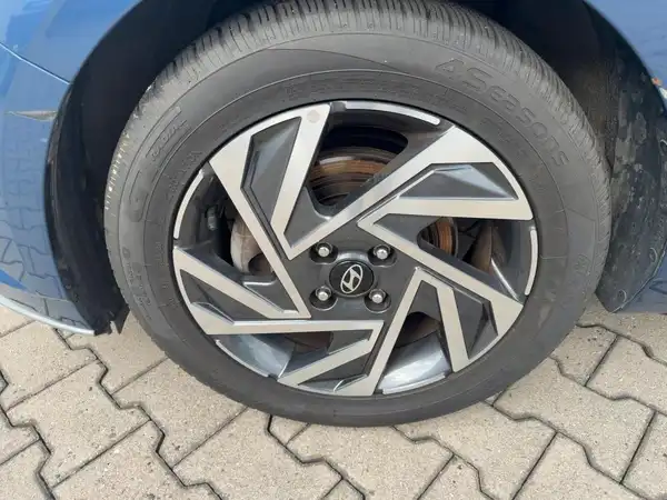 HYUNDAI I20 (7/15)