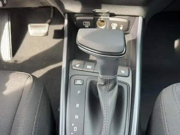 HYUNDAI I20 (14/15)