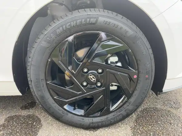 HYUNDAI I20 (7/15)