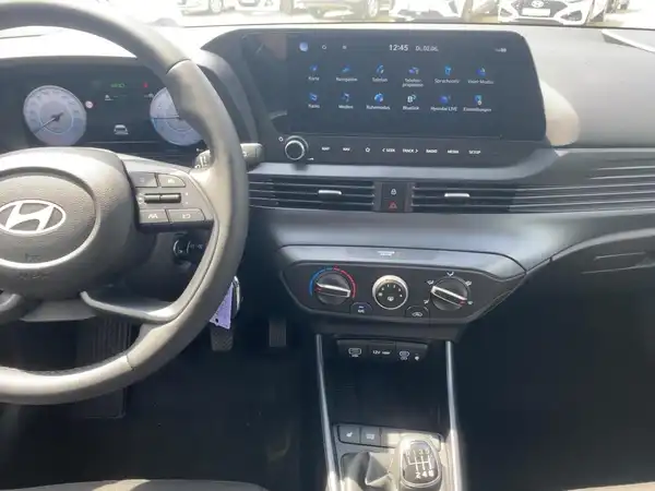 HYUNDAI I20 (10/15)