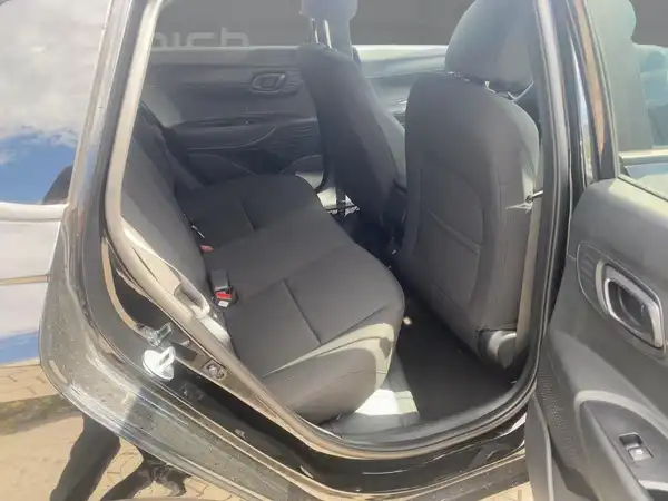 HYUNDAI I20 (12/15)