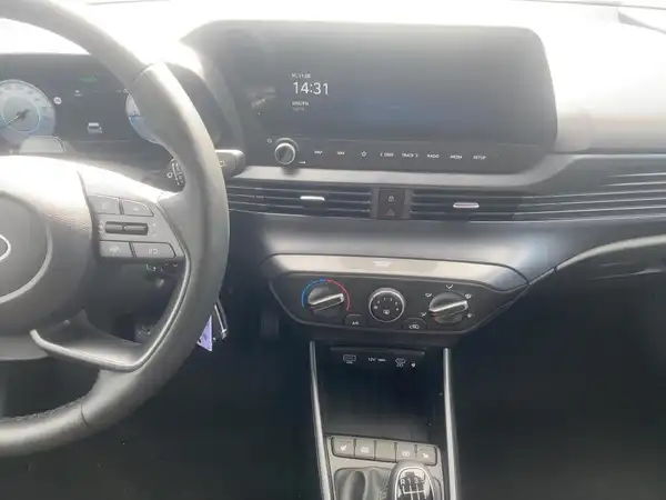HYUNDAI I20 (10/15)