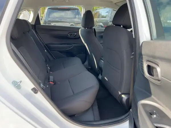 HYUNDAI I20 (11/15)