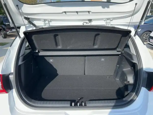 HYUNDAI I20 (12/15)