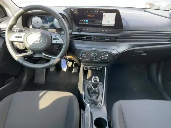 HYUNDAI I20 (7/15)