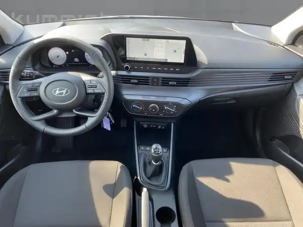 HYUNDAI I20 (8/15)
