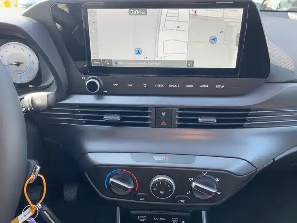 HYUNDAI I20 (10/15)