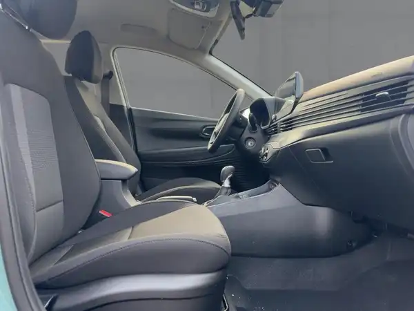 HYUNDAI I20 (11/15)