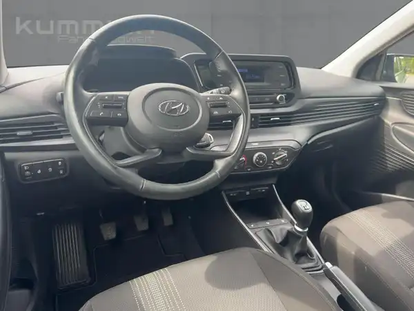 HYUNDAI I20 (8/15)