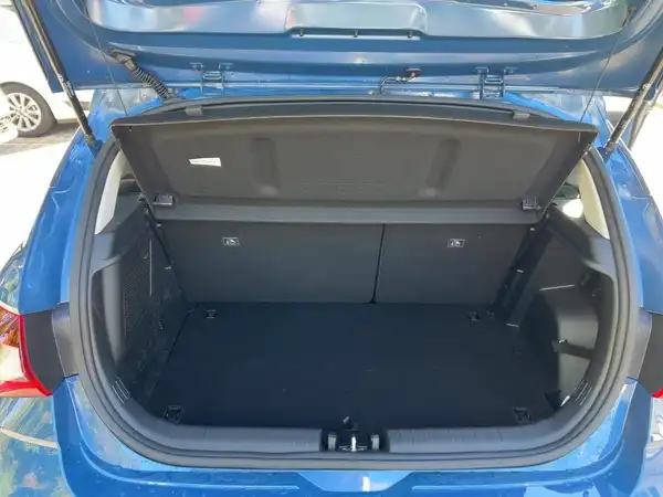 HYUNDAI I20 (13/15)