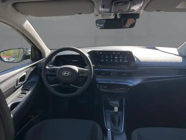 HYUNDAI I20 (8/15)