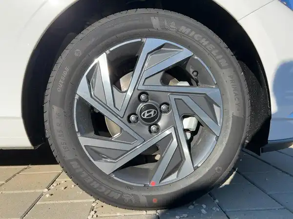 HYUNDAI I20 (7/15)