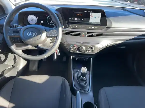 HYUNDAI I20 (8/15)