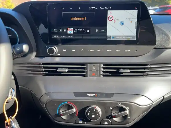 HYUNDAI I20 (10/15)