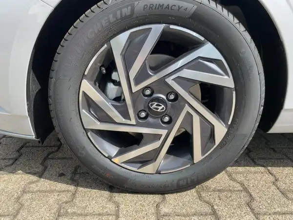 HYUNDAI I20 (7/15)