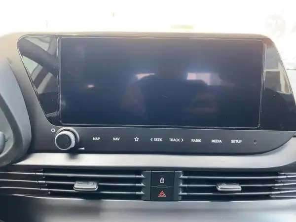 HYUNDAI I20 (10/15)