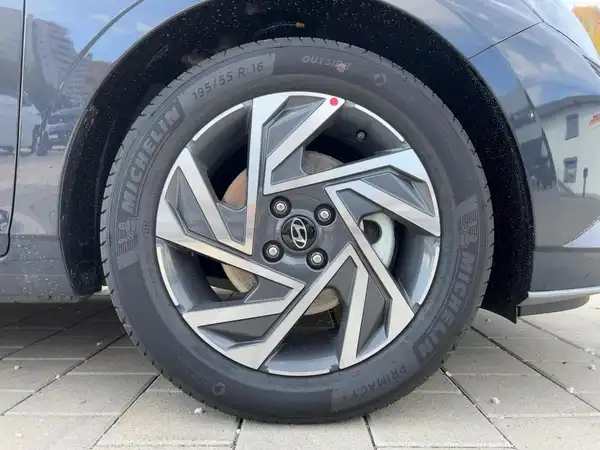 HYUNDAI I20 (7/15)