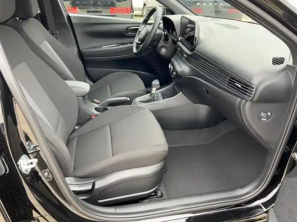 HYUNDAI I20 (11/15)