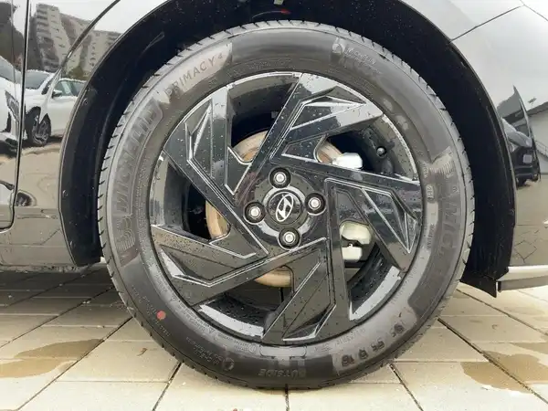 HYUNDAI I20 (7/15)