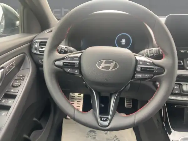 HYUNDAI I30 (9/15)
