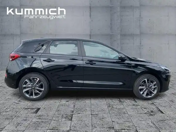 HYUNDAI I30 ADVANTAGE (3/14)