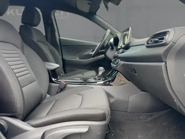 HYUNDAI I30 (11/15)
