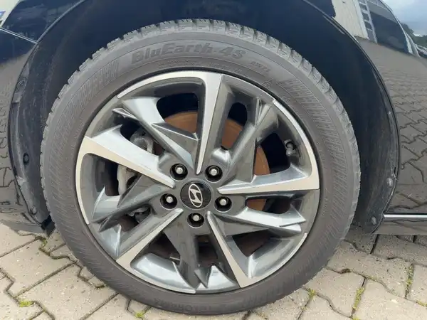 HYUNDAI I30 (7/15)
