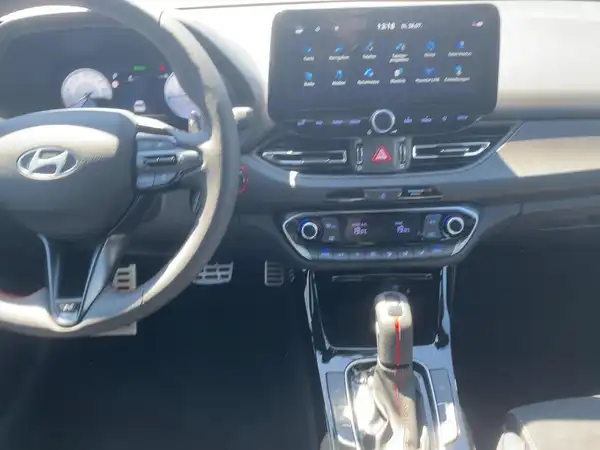 HYUNDAI I30 (10/15)