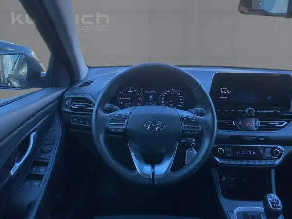 HYUNDAI I30 (9/15)