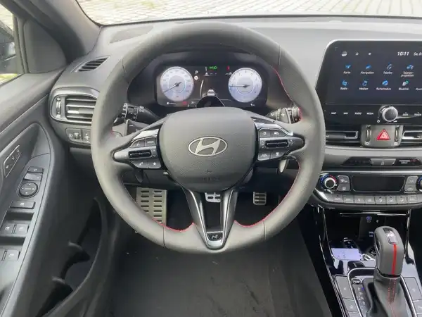 HYUNDAI I30 (9/15)