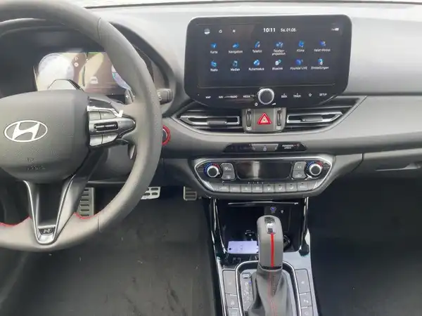 HYUNDAI I30 (10/15)