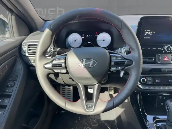 HYUNDAI I30 (9/15)