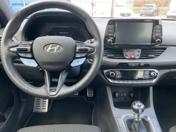 HYUNDAI I30 (8/15)