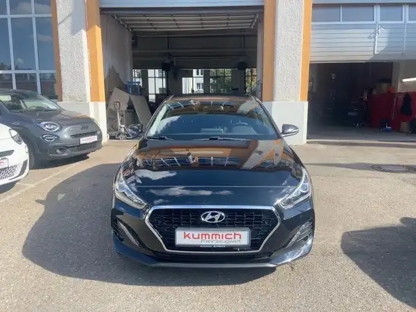 HYUNDAI I30 (2/15)