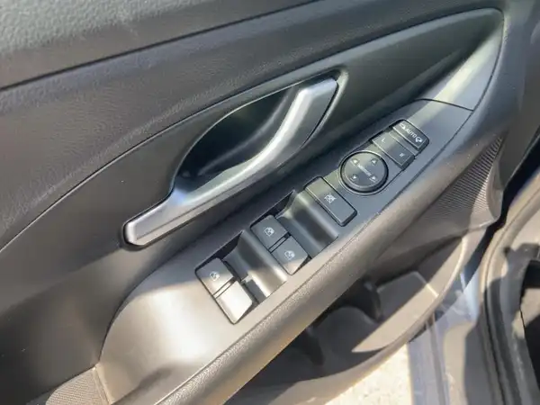 HYUNDAI I30 (14/15)