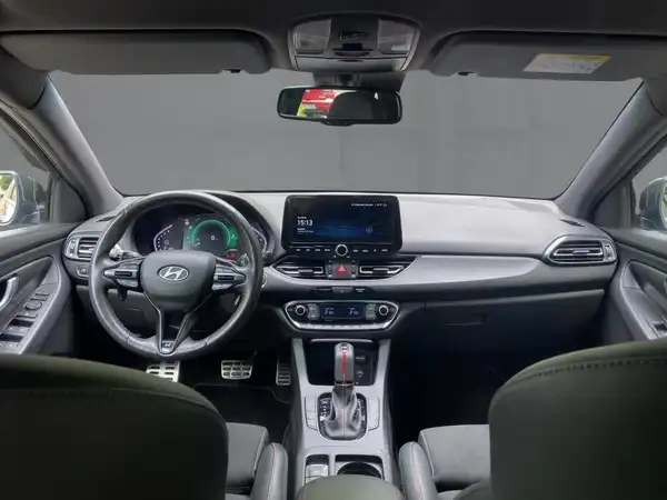 HYUNDAI I30 (8/15)