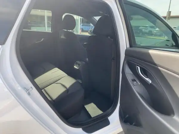 HYUNDAI I30 (12/15)