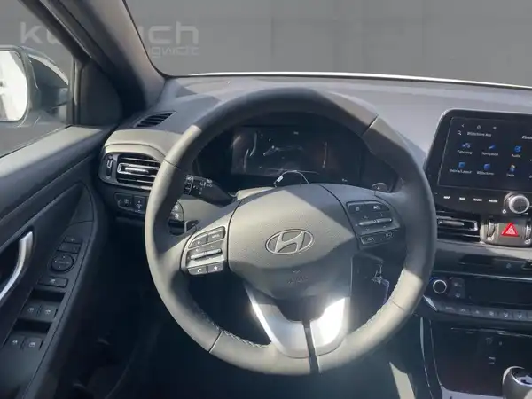 HYUNDAI I30 (9/15)