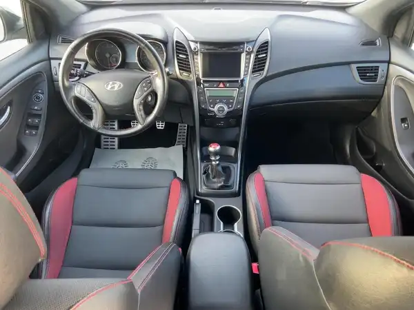 HYUNDAI I30 (7/15)