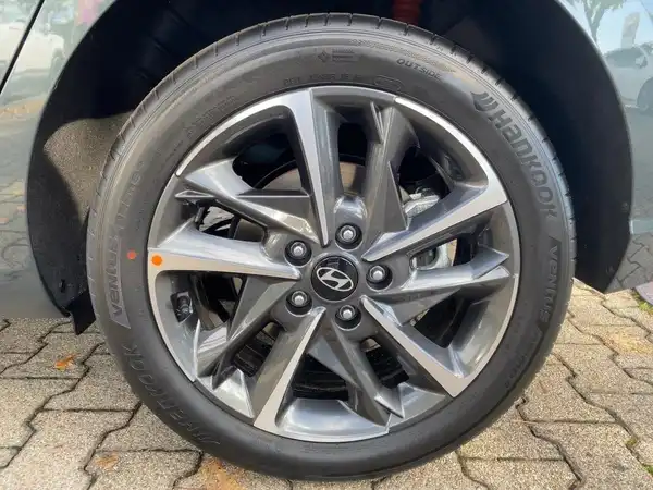 HYUNDAI I30 (7/15)