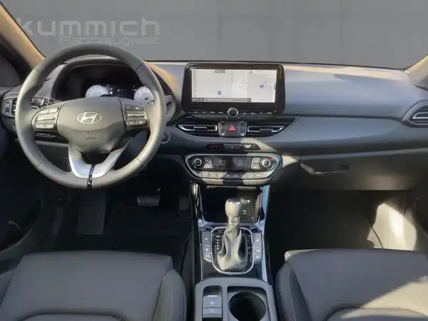 HYUNDAI I30 (8/15)